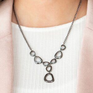 Paparazzi Jewelry Accessories - So Mod - Black Necklace - Vintage